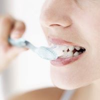 Obrázok LACALUT Aktiv zubná pasta 75 ml + ústna voda ZDAR 50 ml