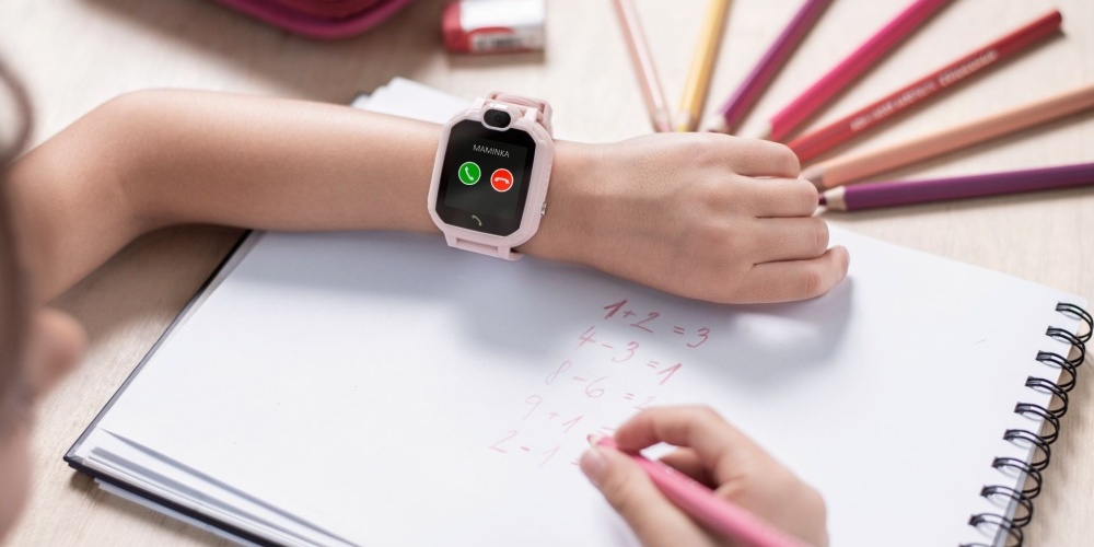 Obrázok LAMAX WCall Pink hodinky pre deti s funkciou mobilného telefónu