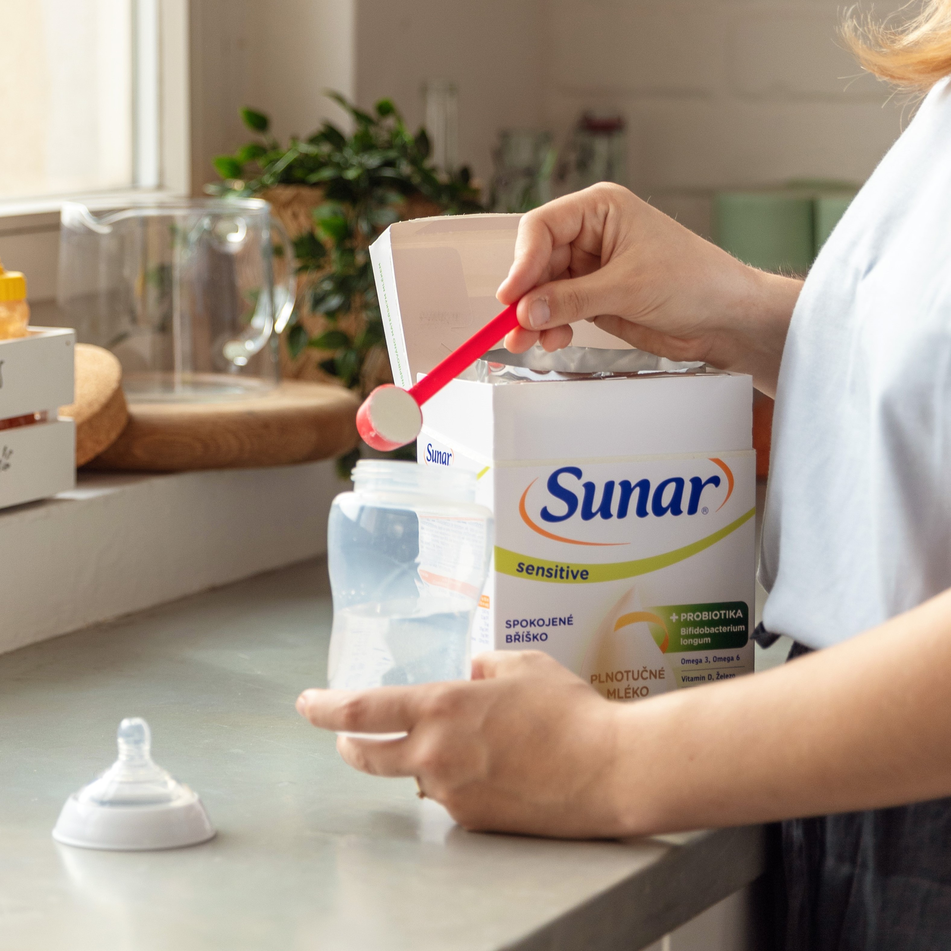 Obrázok SUNAR Sensitive 2 pokračovacie dojčenské mlieko 6m+ 500 g (3)