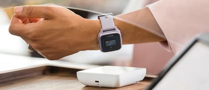 Obr&aacute;zok GARMIN GPS Venu Sq Music, RoseGold/Sand Band &scaron;portov&eacute; hodinky