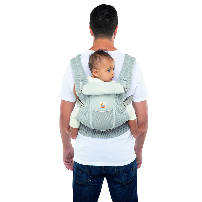 Obr&aacute;zek ERGOBABY Adapt nos&iacute;tko Soft Flex Mesh pearl grey (2)