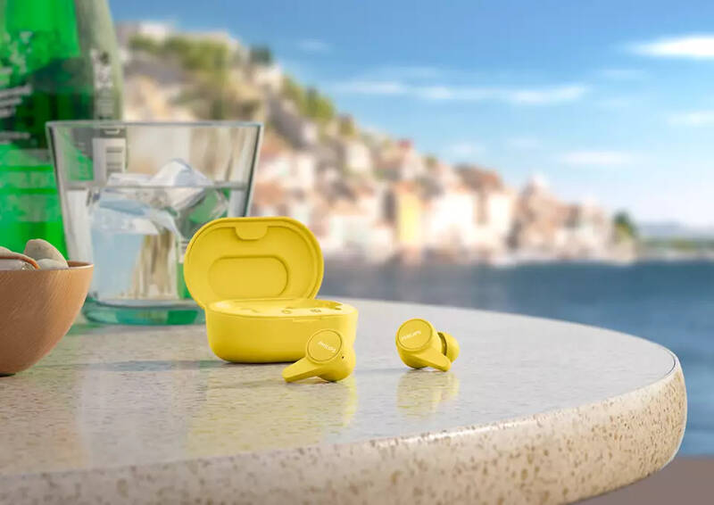 Obr&aacute;zek PHILIPS TAT1207YL/00 bezdr&aacute;tov&aacute; sluch&aacute;tka ve žlut&eacute; barvě (2)